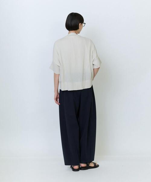 LOISIR(ロワズィール)の「【6月お気に入り登録ブランド内5位】エステルペーパー鹿の子編みカーディガン(カーディガン/ボレロ・レディース・ベージュ/ブルーグレー/イエロー・FREE)」の7枚目の写真