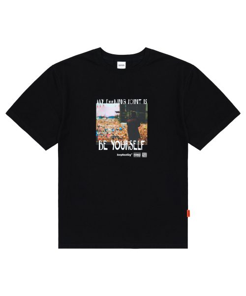 KEEPHUSTLING(キープハッスリング)の「Be Yourself! グラフィック ビッグシルエットT(ブラック)(Tシャツ/カットソー・レディース・ブラック・LARGE/MEDIUM/X-LARGE)」の4枚目の写真