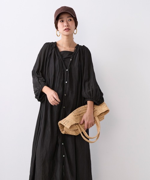 MICA&DEAL（マイカ＆ディール）の「インドリネンギャザーワンピース（ワンピース・レディース・ブラック/ブラウン/オフホワイト・FREE）」の9枚目の写真