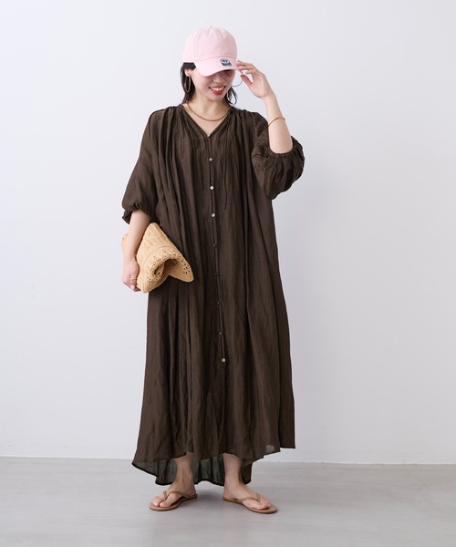 MICA&DEAL（マイカ＆ディール）の「インドリネンギャザーワンピース（ワンピース・レディース・ブラック/ブラウン/オフホワイト・FREE）」の16枚目の写真