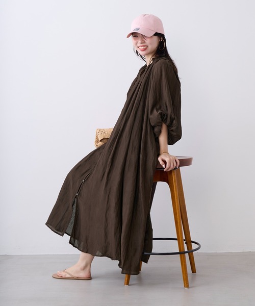 MICA&DEAL（マイカ＆ディール）の「インドリネンギャザーワンピース（ワンピース・レディース・ブラック/ブラウン/オフホワイト・FREE）」の8枚目の写真
