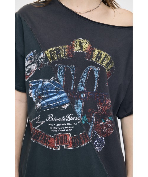 MOUSSY(マウジー)の「REMAKE LIKE ONE SHOULDER Tシャツ(Tシャツ/カットソー・レディース・オフホワイト/レッド/ブルー/ライトブラック・FREE)」の16枚目の写真