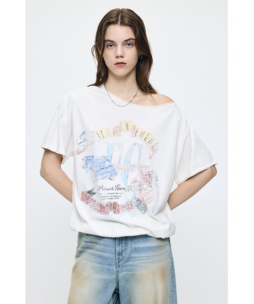 MOUSSY(マウジー)の「REMAKE LIKE ONE SHOULDER Tシャツ(Tシャツ/カットソー・レディース・オフホワイト/レッド/ブルー/ライトブラック・FREE)」の13枚目の写真