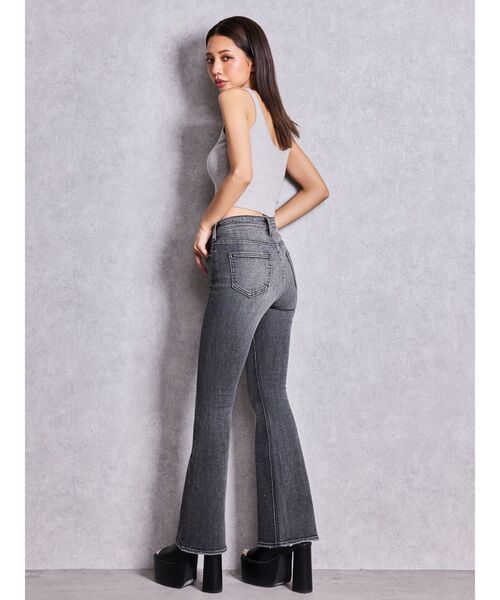 GYDA(ジェイダ)の「ハイウエストbijouフレアデニムパンツ(デニムパンツ・レディース・ライトブルー/インディゴブルー/ブラック/ダークネイビー・X-SMALL/SMALL/MEDIUM)」の22枚目の写真