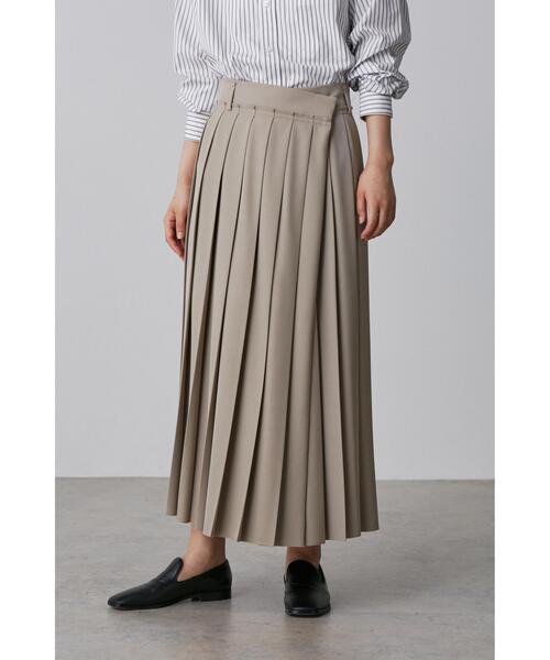 YLEVE(イレーヴ)の「YLEVE / WOOL SURGE PLEATED SKIRT(スカート・レディース・カーキ・1/0/2)」の2枚目の写真