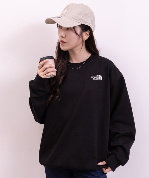 THE NORTH FACE(ザノースフェイス)の「THE NORTH FACE(ザ・ノースフェイス)/ワンポイント ロゴ刺繍 スウェット/M'S CORE SWEATSHIRTS(スウェット・レディース・グレー/ブラック/サンドベージュ/ライトブルー・M/XXL/L/XL)」の11枚目の写真