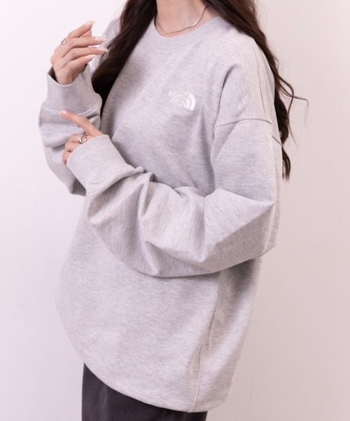THE NORTH FACE(ザノースフェイス)の「THE NORTH FACE(ザ・ノースフェイス)/ワンポイント ロゴ刺繍 スウェット/M'S CORE SWEATSHIRTS(スウェット・レディース・グレー/ブラック/サンドベージュ/ライトブルー・M/XXL/L/XL)」の14枚目の写真