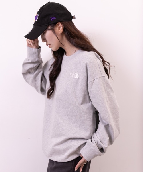 THE NORTH FACE(ザノースフェイス)の「THE NORTH FACE(ザ・ノースフェイス)/ワンポイント ロゴ刺繍 スウェット/M'S CORE SWEATSHIRTS(スウェット・レディース・グレー/ブラック/サンドベージュ/ライトブルー・M/XXL/L/XL)」の19枚目の写真