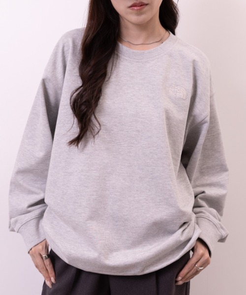 THE NORTH FACE(ザノースフェイス)の「THE NORTH FACE(ザ・ノースフェイス)/ワンポイント ロゴ刺繍 スウェット/M'S CORE SWEATSHIRTS(スウェット・レディース・グレー/ブラック/サンドベージュ/ライトブルー・M/XXL/L/XL)」の15枚目の写真