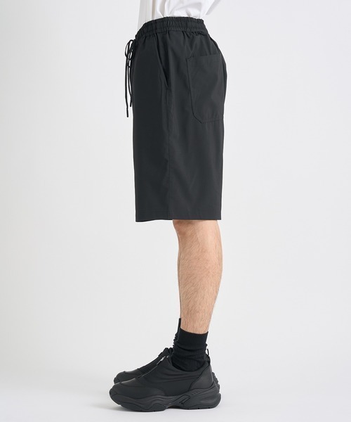 WHITE MOUNTAINEERING(ホワイトマウンテニアリング)の「【White Mountaineering】WIDE SHORT PANTS(その他パンツ・メンズ・ネイビー/ブラック・1/2)」の6枚目の写真