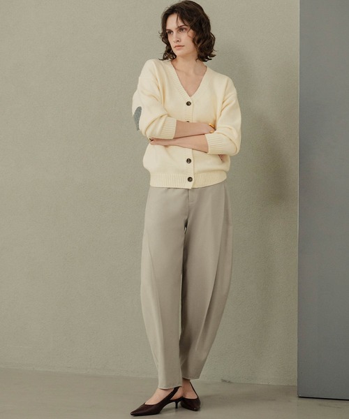 ELFRANK（エルフランク）の「【2026AW】【S～Lサイズ展開】サイドボックスプリーツカーブパンツ 洗える《着用動画あり》（その他パンツ・レディース・ブラック/キャメル/グレイッシュベージュ・S/M/L）」の8枚目の写真