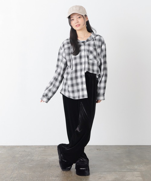 Honeys(ハニーズ)の「フード付チェックシャツ(シャツ/ブラウス・レディース・ベージュ系その他2/ブルー系その他3/ホワイト系その他2/レッド系その他2/ブラウン系その他2・L/S/M/LL)」の7枚目の写真