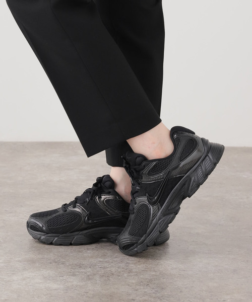 NIKE（ナイキ）の「NIKE/ナイキ ウィメンズV5 RNR（スニーカー・レディース・ブラック/アイボリー・24cm/23.5cm/25cm/24.5cm/23cm）」の4枚目の写真