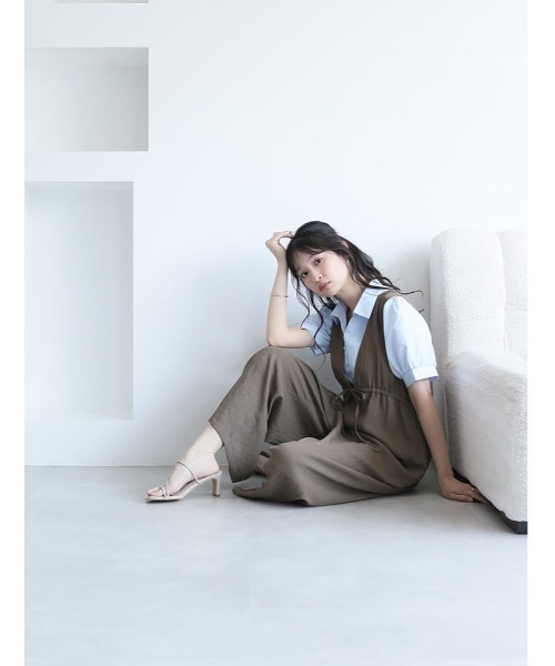 fifth(フィフス)の「【とらまめセレクト】胸元切り替え麻混ロンパース(つなぎ/オールインワン・レディース・ネイビー/ブラウン・XS/M)」の16枚目の写真