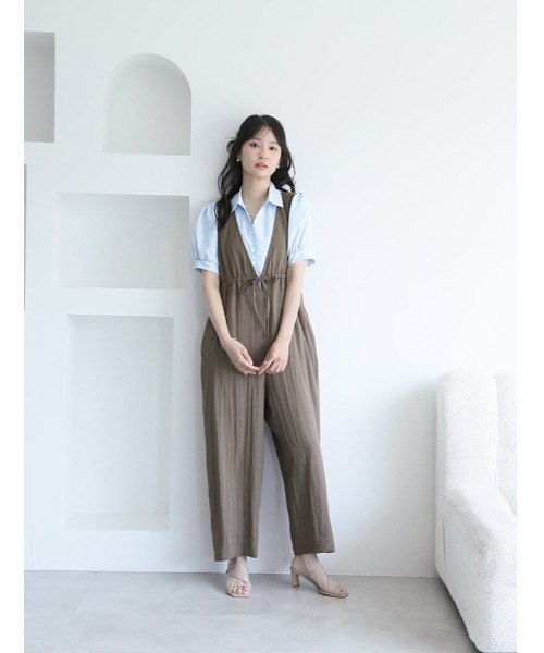 fifth(フィフス)の「【とらまめセレクト】胸元切り替え麻混ロンパース(つなぎ/オールインワン・レディース・ネイビー/ブラウン・XS/M)」の18枚目の写真