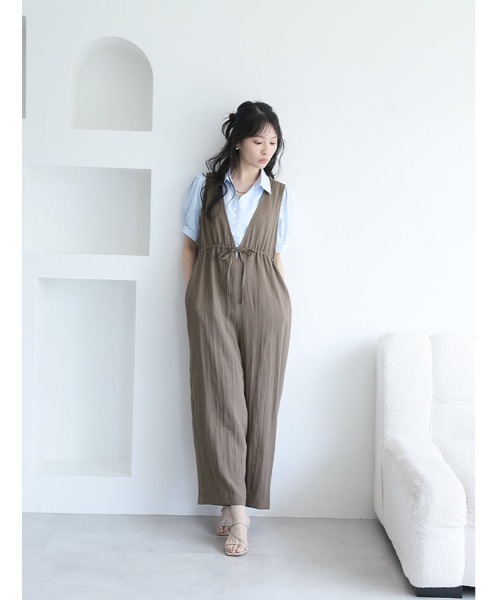 fifth(フィフス)の「【とらまめセレクト】胸元切り替え麻混ロンパース(つなぎ/オールインワン・レディース・ネイビー/ブラウン・XS/M)」の19枚目の写真