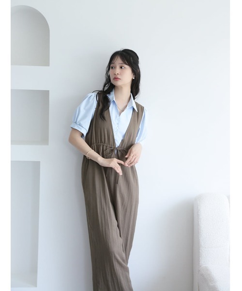 fifth(フィフス)の「【とらまめセレクト】胸元切り替え麻混ロンパース(つなぎ/オールインワン・レディース・ネイビー/ブラウン・XS/M)」の21枚目の写真