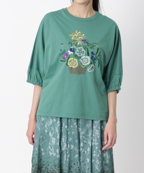 SUPER HAKKA（スーパーハッカ）の「野花のバスケット刺繍ドルマンスリーブカットソー（Tシャツ/カットソー・レディース・オフホワイト/グリーン/ブラック・FREE）」の3枚目の写真