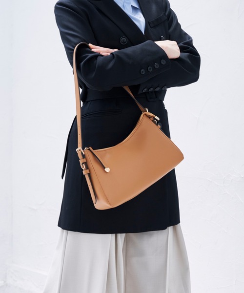 MURA(ムラ)の「Levea(レヴェア) 横長 ワンショルダー 2way ショルダーバッグ(ショルダーバッグ・レディース・グレー/ブラウン系その他/キャメル/ブラック・FREE)」の14枚目の写真
