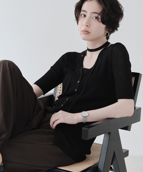 Green Parks(グリーンパークス)の「紐付き多釦ニットプルオーバー(ニット/セーター・レディース・アイボリー/ライラック/レッド/ブラック・FREE)」の1枚目の写真