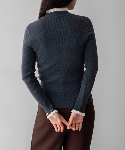 on:nue(オンニュ)の「【on:nue】シアーフリルハイネックリブニット /26-27 AW COLLECTION(ニット/セーター・レディース・グレー/ブラック・FREE)」の12枚目の写真