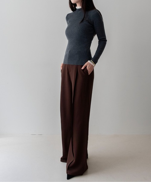on:nue(オンニュ)の「【on:nue】シアーフリルハイネックリブニット /26-27 AW COLLECTION(ニット/セーター・レディース・グレー/ブラック・FREE)」の15枚目の写真