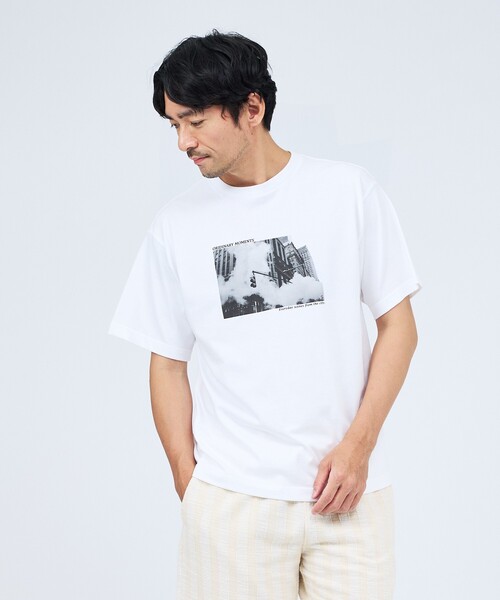 ABAHOUSE GRAY(アバハウスグレイ)の「【THE CITY】プリント 半袖Tシャツ(Tシャツ/カットソー・メンズ・ホワイト系その他2/ホワイト系その他/ホワイト・46/48)」の2枚目の写真