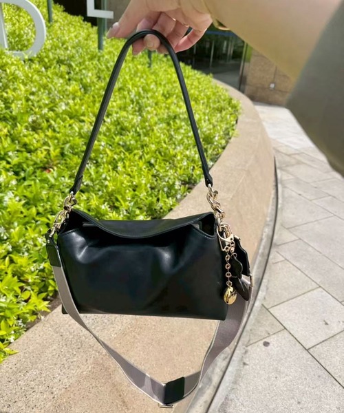 UNITED BASE（ユナイテッドベース）の「【Yuko】コラボ 上品な印象のショルダーバッグ（ショルダーバッグ・レディース・ブラック/ブラウン・FREE）」の9枚目の写真