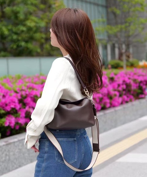 UNITED BASE（ユナイテッドベース）の「【Yuko】コラボ 上品な印象のショルダーバッグ（ショルダーバッグ・レディース・ブラック/ブラウン・FREE）」の17枚目の写真