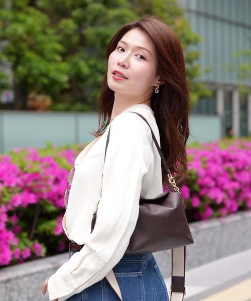 UNITED BASE（ユナイテッドベース）の「【Yuko】コラボ 上品な印象のショルダーバッグ（ショルダーバッグ・レディース・ブラック/ブラウン・FREE）」の18枚目の写真