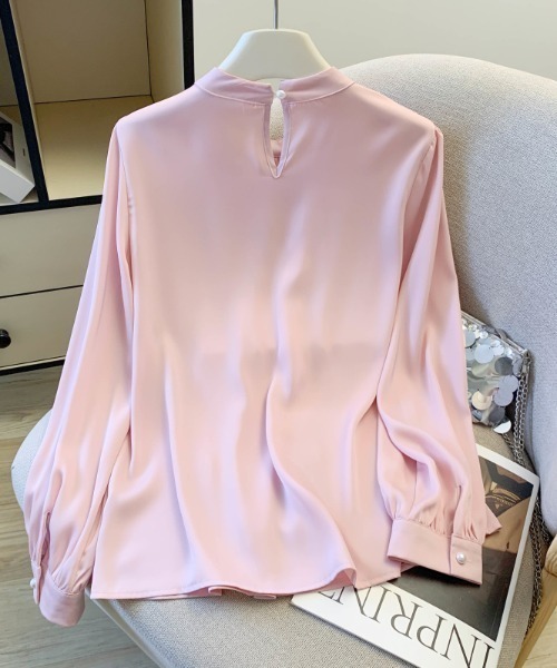 LUCPY(ラクピー)の「コサージュ付きフリルブラウス(シャツ/ブラウス・レディース・アイボリー/ピンク・SMALL/MEDIUM/LARGE/X-LARGE)」の5枚目の写真