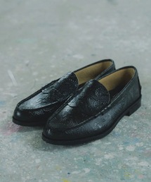 CONZ（コンズ）の「EMBOSSED LOAFERS BLACK PAISLEY（ローファー）」