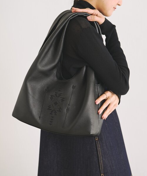 BEARDSLEY(ビアズリー)の「《8/19(水)12:00予約開始》刺繍レザートート《本革》(トートバッグ・レディース・ブラック・FREE)」の1枚目の写真