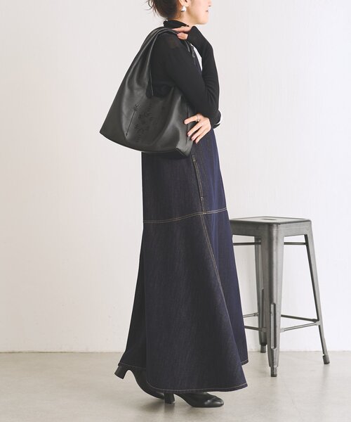 BEARDSLEY(ビアズリー)の「《8/19(水)12:00予約開始》刺繍レザートート《本革》(トートバッグ・レディース・ブラック・FREE)」の7枚目の写真
