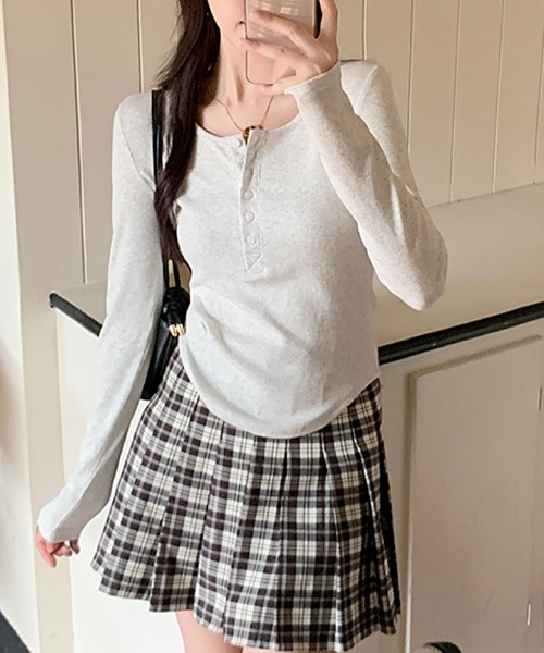 2ly2（トゥーリートゥー）の「ヘンリーネックリブトップス / 長袖 リブカットソー スリムフィット（Tシャツ/カットソー・レディース・ホワイト/ブラック/ブラウン/グレー・FREE）」の20枚目の写真