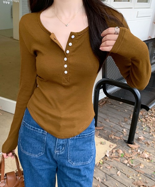 2ly2（トゥーリートゥー）の「ヘンリーネックリブトップス / 長袖 リブカットソー スリムフィット（Tシャツ/カットソー・レディース・ホワイト/ブラック/ブラウン/グレー・FREE）」の21枚目の写真