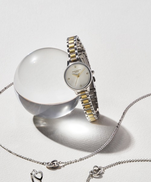 OLIVIA BURTON(オリビアバートン)の「「OLIVIA BURTON/オリビアバートン」クラシック - ミニ ホワイト&シルバー ゴールド ブレスレット(アナログ腕時計・レディース・シルバー×ゴールド・FREE)」の1枚目の写真