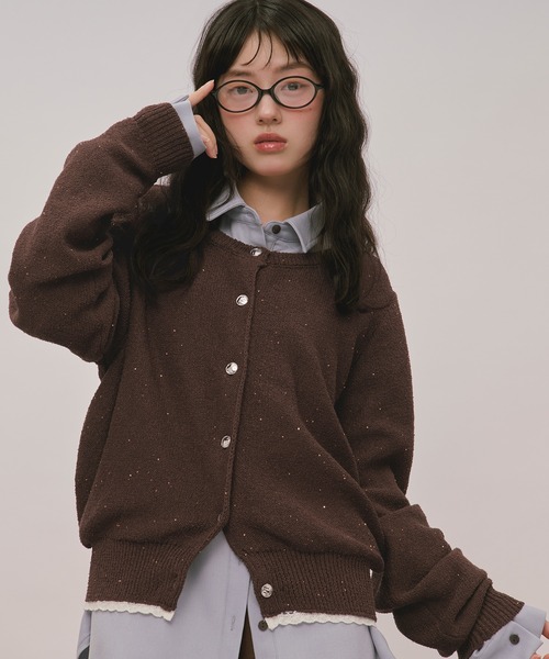 loin nuit(ロワンニュイ)の「2way collar spangle lace knit / 2wayカラースパンコールレースニット(ニット/セーター・レディース・ブラウン/ネイビー/ブラック/ブルーグリーン・FREE)」の2枚目の写真