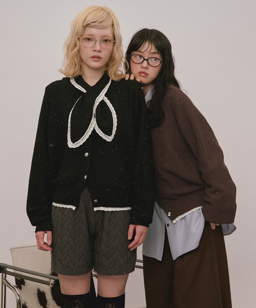 loin nuit(ロワンニュイ)の「2way collar spangle lace knit / 2wayカラースパンコールレースニット(ニット/セーター・レディース・ブラウン/ネイビー/ブラック/ブルーグリーン・FREE)」の8枚目の写真
