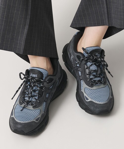 ASICS(アシックス)の「<asics>GEL-NYC 2.0 スニーカー(スニーカー・レディース・ライトブルー/オリーブ・25cm/24cm/24.5cm/23.5cm)」の2枚目の写真