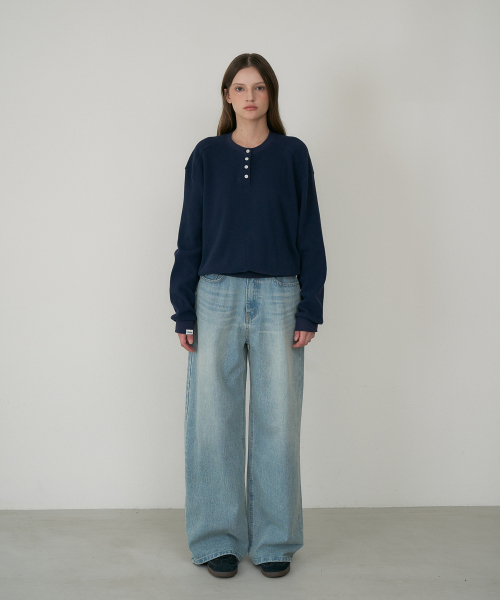 DEHEVE（デヘヴェ）の「Check Henley-neck Sweatshirt [Navy]（スウェット・レディース・ネイビー・OS）」の2枚目の写真