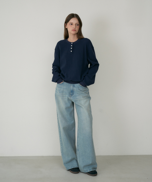 DEHEVE（デヘヴェ）の「Check Henley-neck Sweatshirt [Navy]（スウェット・レディース・ネイビー・OS）」の4枚目の写真
