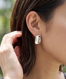 プレートプッシュピアス