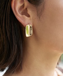 プレートプッシュピアス