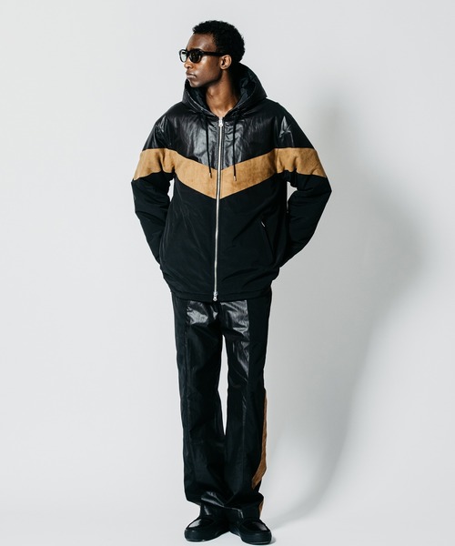 CRIMIE(クライミー)の「HYBRID TRACK PANTS FAKE SUEDE PANEL(その他パンツ・メンズ・ブラック系その他・XXL/XL/L/M/S)」の2枚目の写真