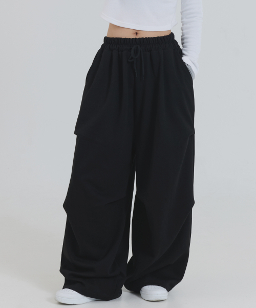 PIANER（ピアネール）の「ビッグワイドパラシュートスウェットパンツ(ブラック)（スウェットパンツ・レディース・ブラック・MEDIUM/LARGE/X-LARGE）」の5枚目の写真