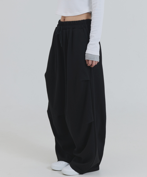 PIANER（ピアネール）の「ビッグワイドパラシュートスウェットパンツ(ブラック)（スウェットパンツ・レディース・ブラック・MEDIUM/LARGE/X-LARGE）」の6枚目の写真