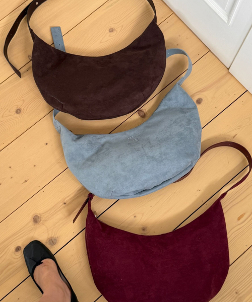 MUCU AND EBONY(ムクアンドエボニー)の「Becoming Suede Bag _ Wine(ショルダーバッグ・レディース・その他・FREE)」の4枚目の写真