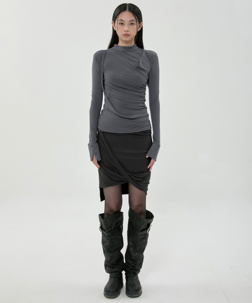 FLAREUP(フレアアップ)の「ドレープモックネック長袖 (FL-182_Charcoal)(Tシャツ/カットソー・レディース・チャコール・OS)」の5枚目の写真