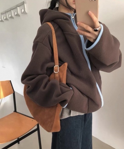 Ritzy(リッツィー)の「配色パイピング フリースジップパーカー アウター(その他アウター・レディース・モカ/グリーン/グレー・FREE)」の2枚目の写真